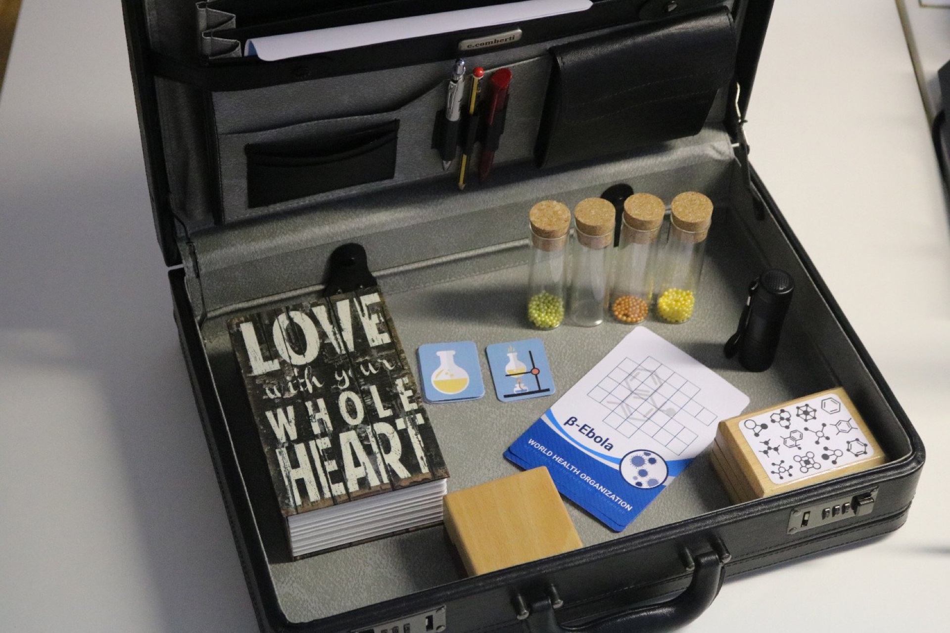 Virus Infection: Action während des Teamevents